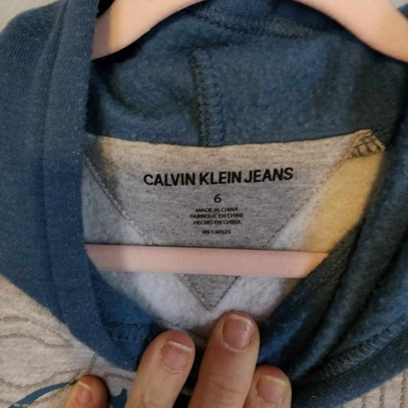 EUC Boy's Calvin Klien Hoodie - Picture 2 of 3